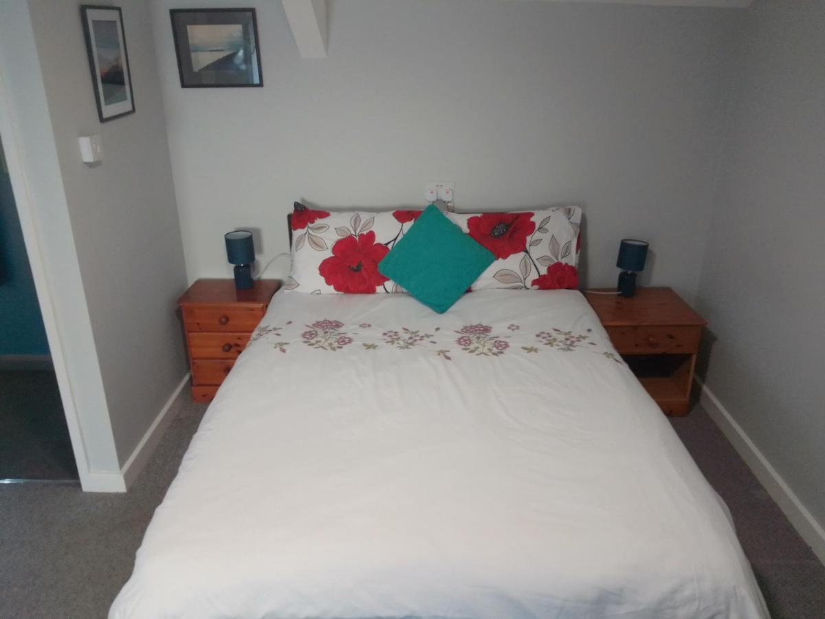 Dolphins Backpackers Hostel Тинтагил Екстериор снимка