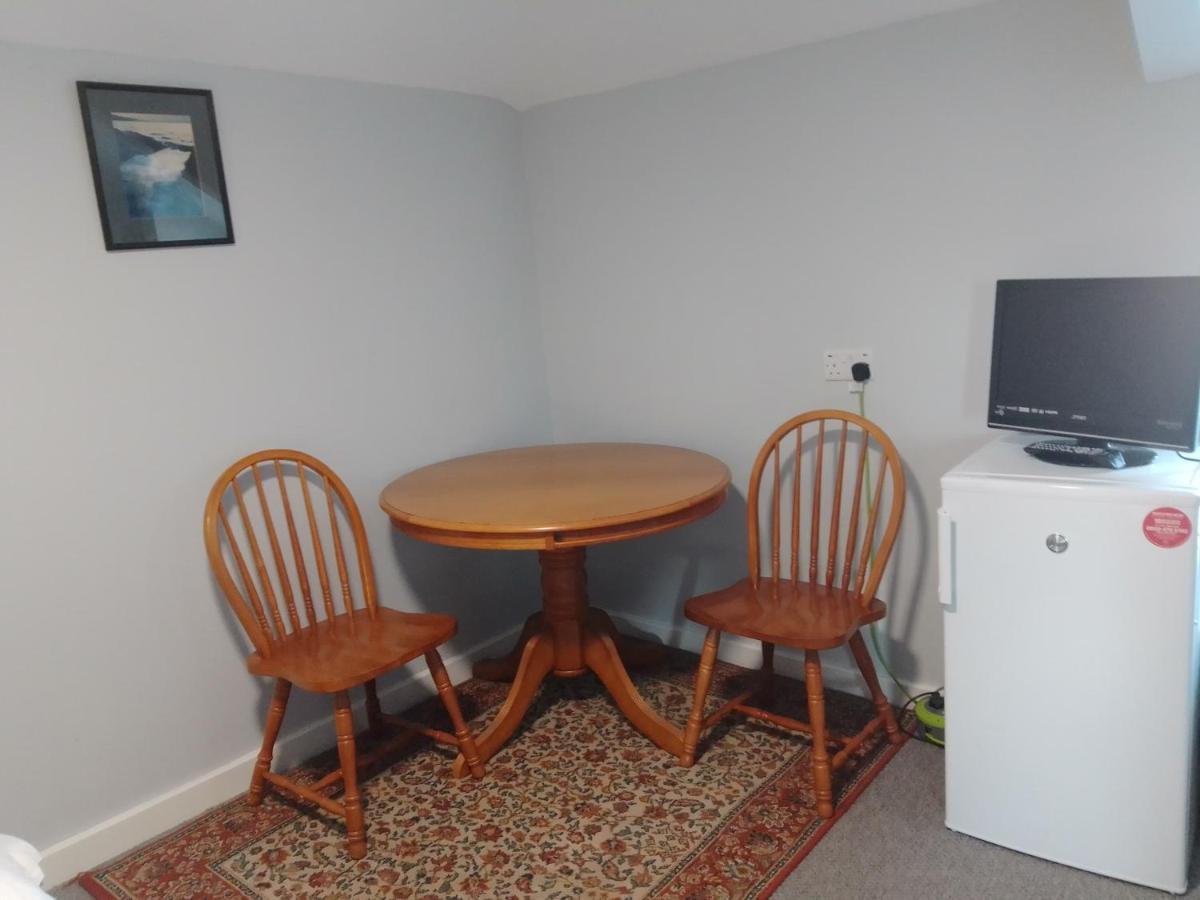 Dolphins Backpackers Hostel Тинтагил Екстериор снимка