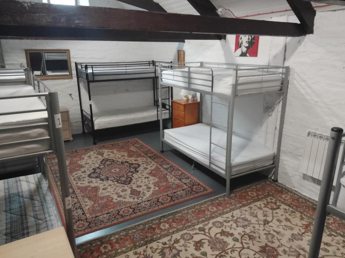 Dolphins Backpackers Hostel Тинтагил Екстериор снимка